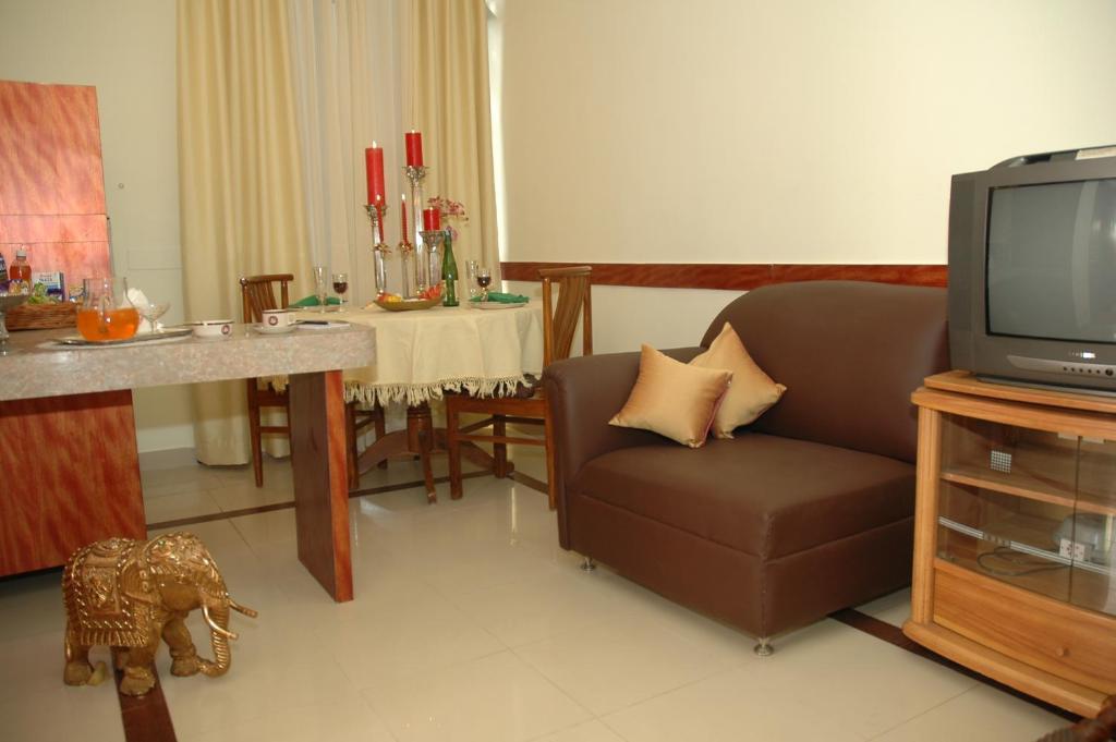 Istay Hotels Infantry Road Bangalore Exteriör bild